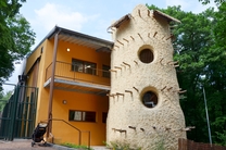 Opičí dráha pro děti a nová přístavba pro chov žiraf